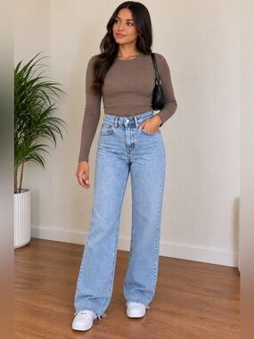 Classic High-Rise Wide-Leg Women’s Jeans - Light Blue Size XS BNWT